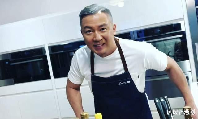刘永健|TVB前知名男星低调复出！遭吐槽年龄太大，被曝和同性友人暧昧
