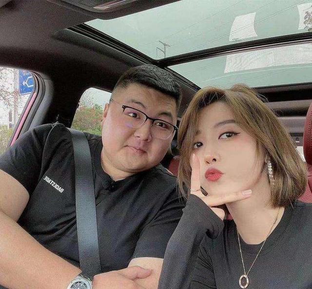 |千万网红猴哥闹离婚？男方屡找茬猴嫂学查岗，第三视角实锤剧本？