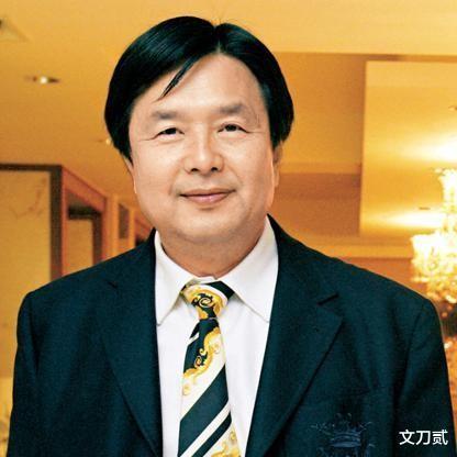 香港豪门秘事：因“艳照门”不惜1亿港元悬赏照片，儿子曾遭遇绑架
