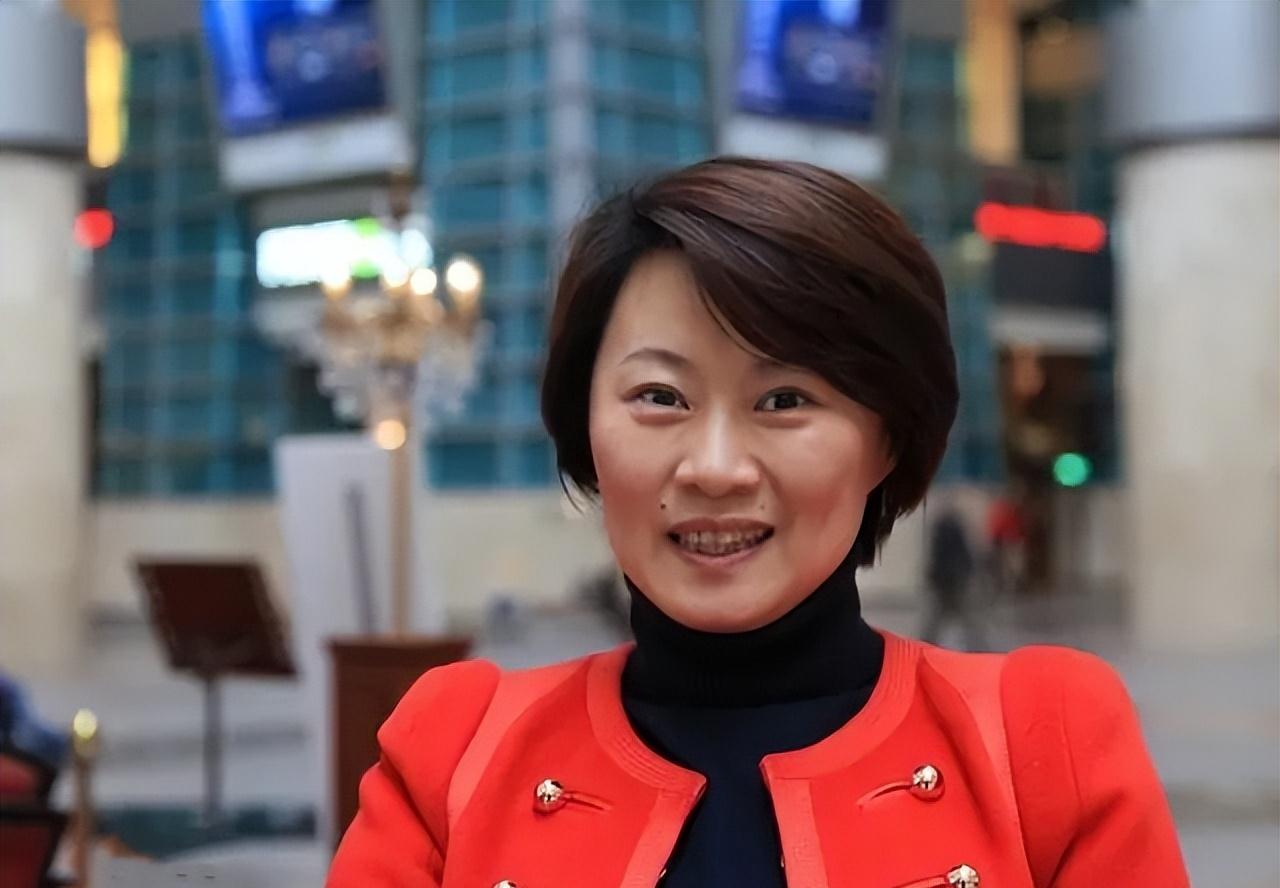 赵海燕|赵本山徒弟赵海燕:24岁生子,30岁上大学,和丈夫都是大学教授