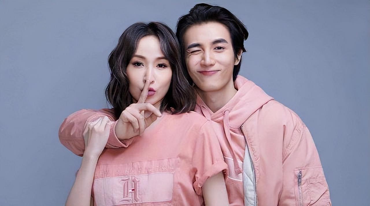 萧亚轩|萧亚轩17年换18个鲜肉男友,这就是姐姐的快乐吗?