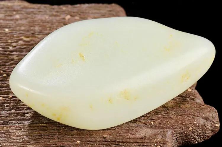 |哪种皮色出好玉？和田玉玉质料优选推荐！