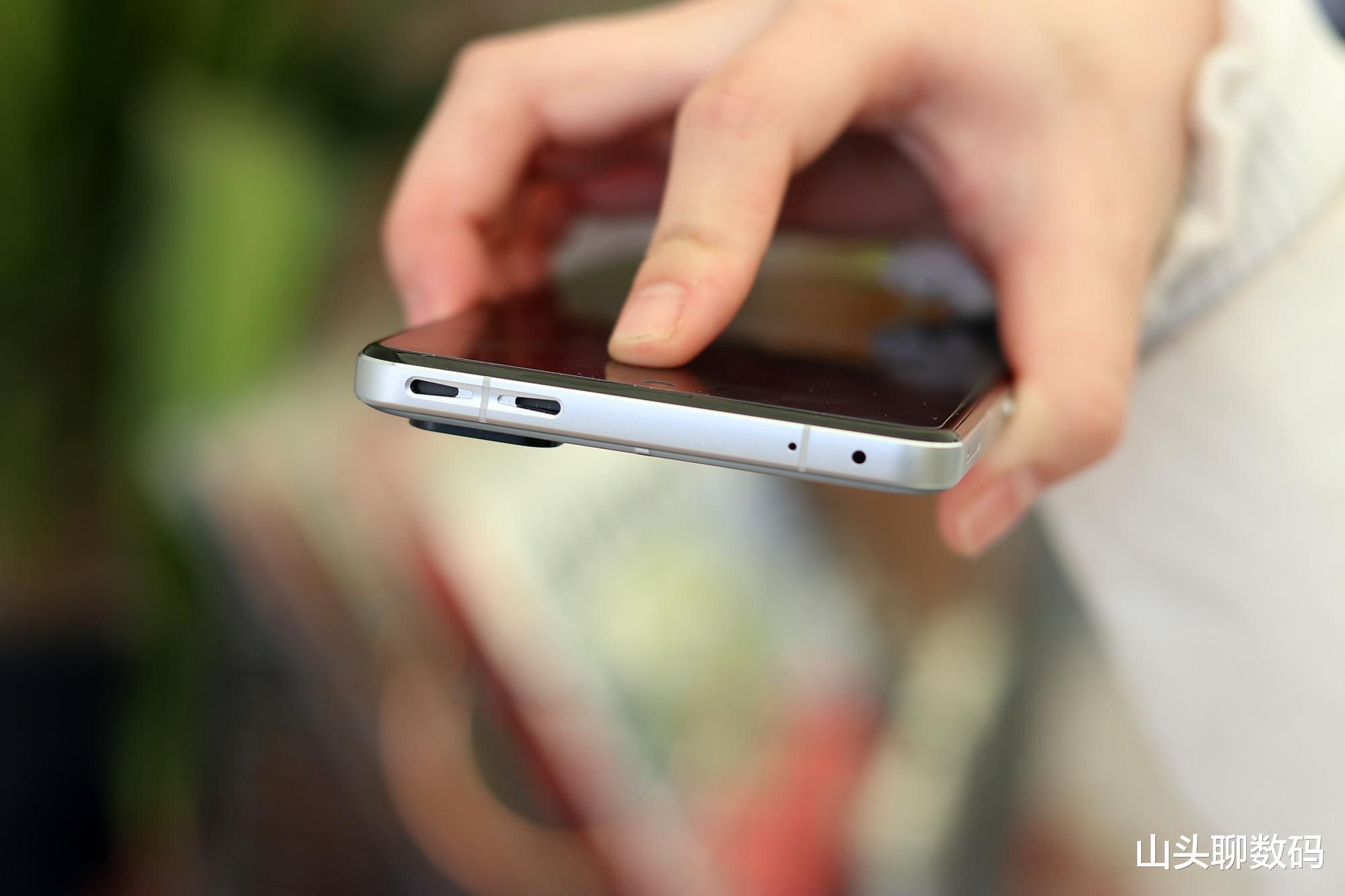 荣耀magic|红米K50电竞版上手：堆料猛了，这次终于不是游戏增强个寂寞了