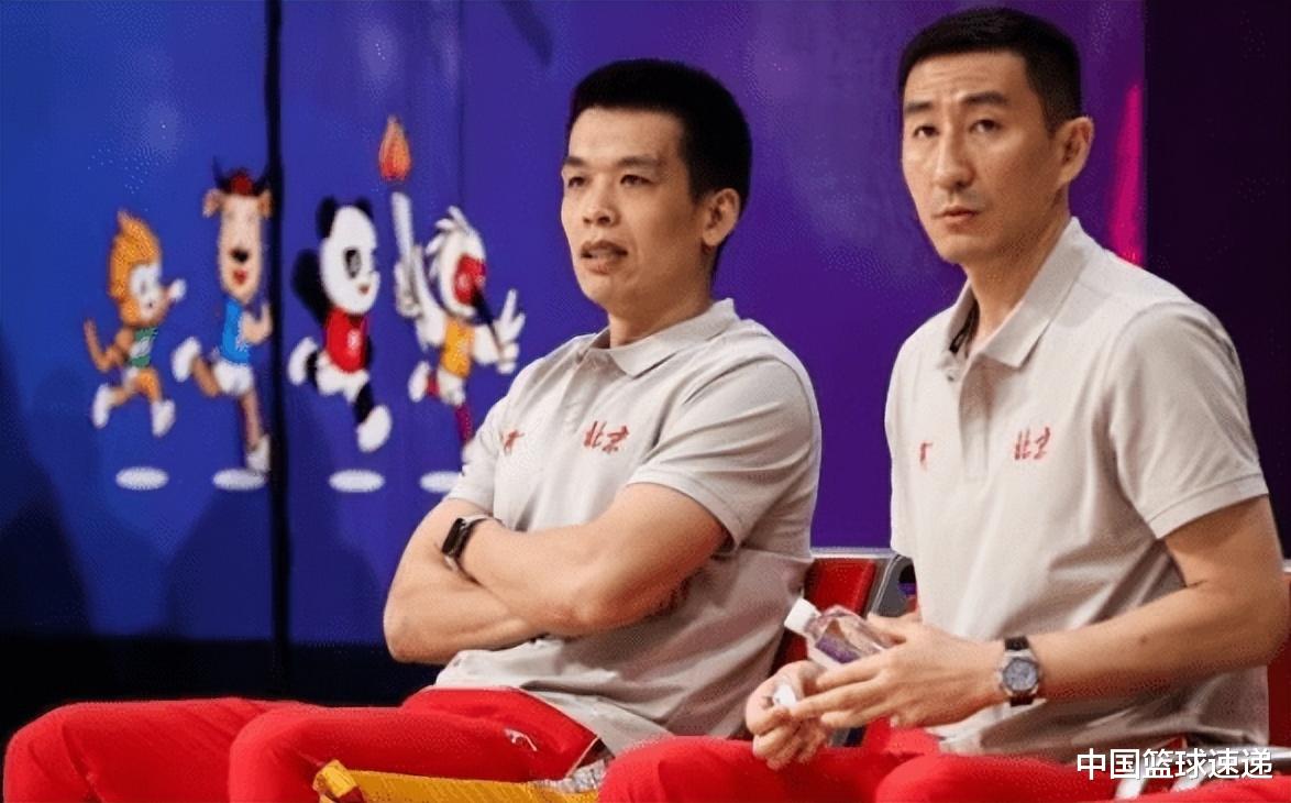 北京男篮|北京首钢新帅浮出水面，秦晓雯力挺年轻少帅上位，冠军主教练辅佐