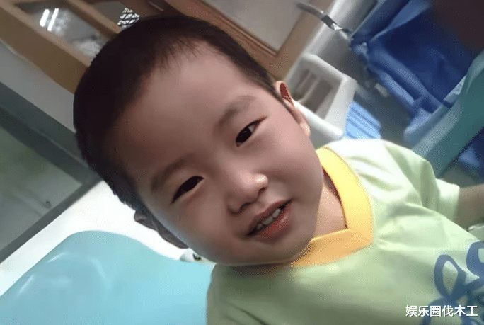 |孙卓整理18岁生日礼物，唯独对口罩爱不释手，网友直夸：有前途