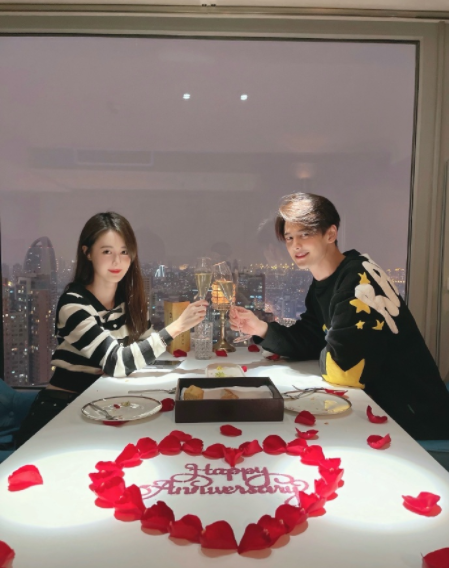 郑智薰|郭品超被传乌龙婚纱照回应：总得先求婚，新房未交房明年迎娶马泽涵