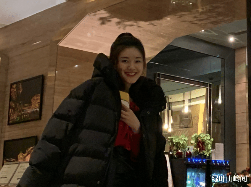 赵露思|赵露思现实中长啥样？抛开《星汉灿烂》的滤镜，还真有点不一样