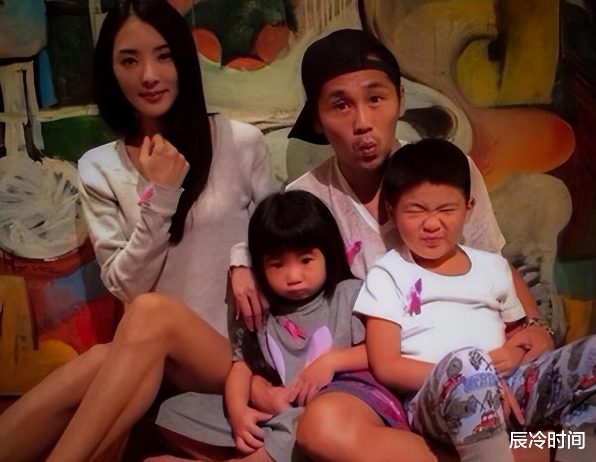 吴速玲|吴速玲离婚后首晒儿女照，12岁女儿穿吊带蛮腰纤细，成熟像黄多多