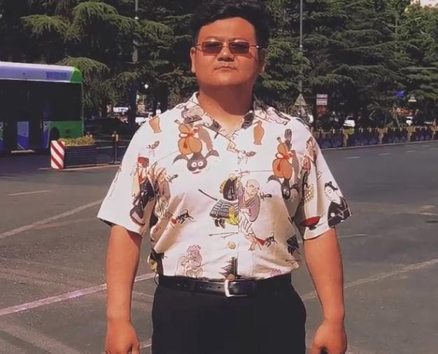 郑州男子25岁被误当作42岁,网友感叹见了就想叫声叔叔好