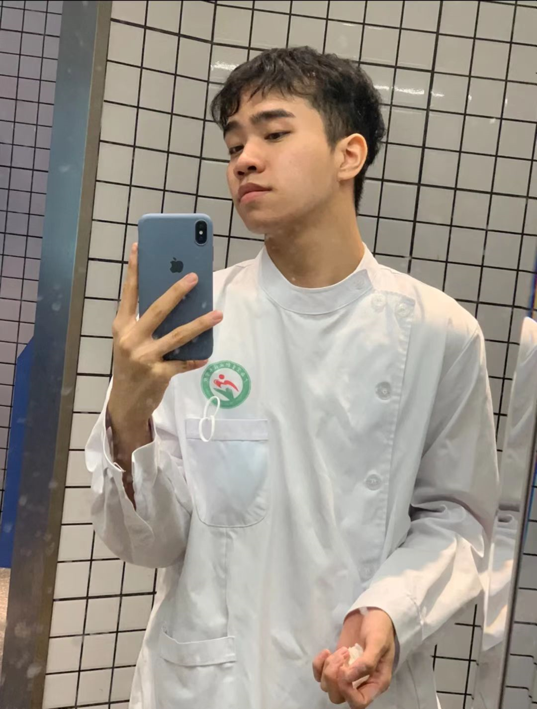 人与人|00后大学生: “找工作太难,没有面试的机会”,看到简历我笑了