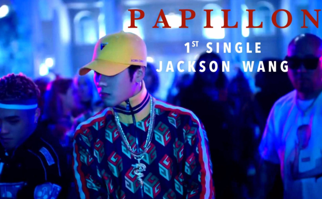 张艺兴|张艺兴直播吃热狗被群嘲，还要洗多少脑，哥哥才是最吊？