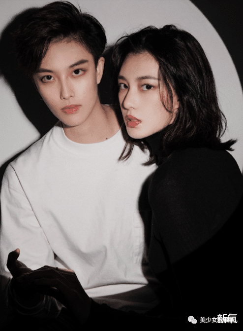 |无性别差攻击的美少女，不如自己和自己结婚吧？