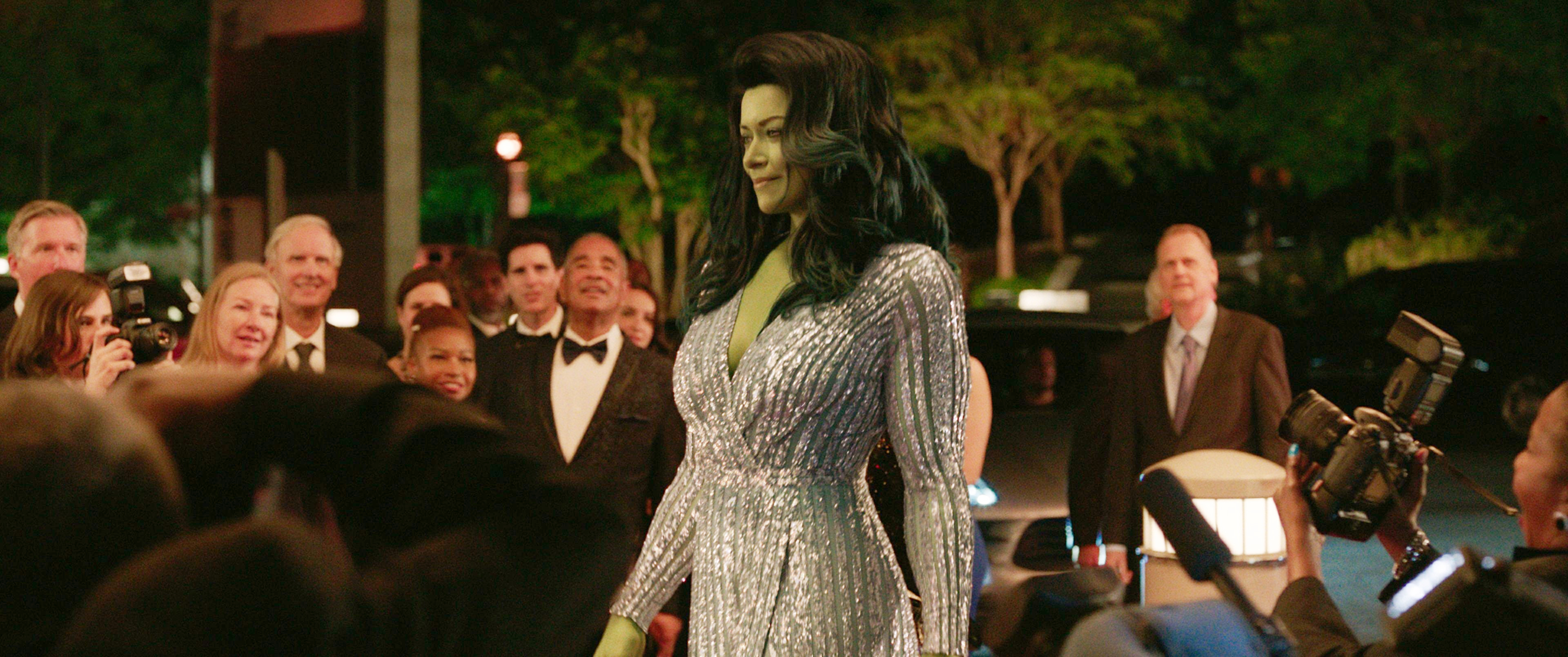 双重身份|《女浩克》:女主角双重身份来回切换,幽默诙谐又带有深意