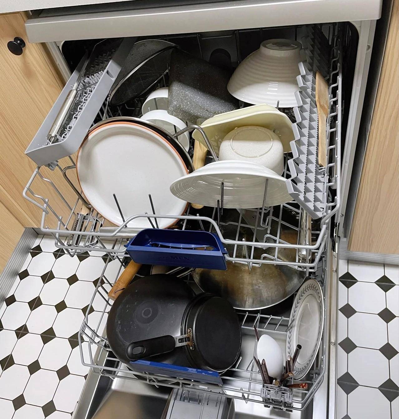 洗碗机|洗碗机很实用，原因有4点，可是为何还有人说洗碗机不好用呢？