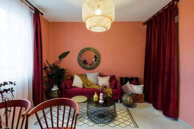 70平米的小户型改造,装修风格地域情怀很浓厚,实用而且美观