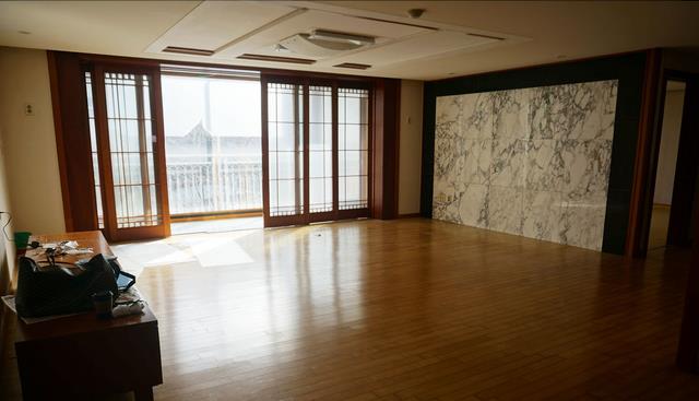 把150土气二手房翻新成极简风,妻子的审美真不错,一家人都满意