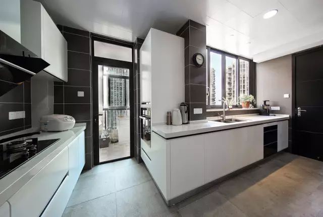 接地气!190平现代中式,花园阳台真的很漂亮!