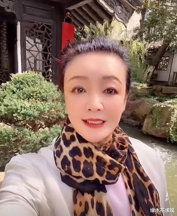 东莞|张兰疑被前员工吐槽:工作10年,生病只拿500元!