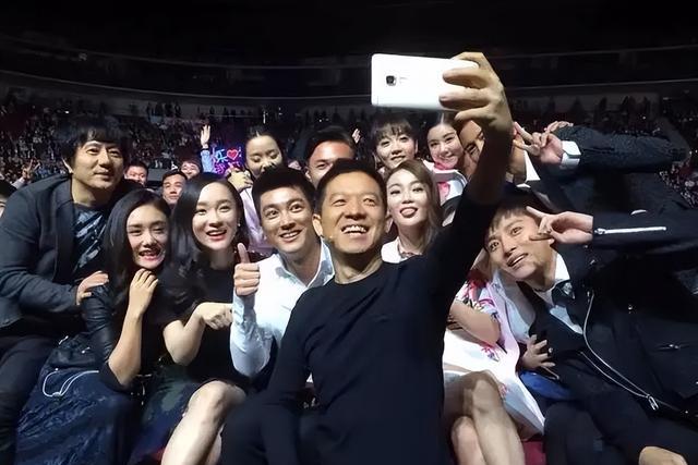 许雅钧|女明星嫁“假富豪”有多惨？眼高手低、负债累累，个个一言难尽