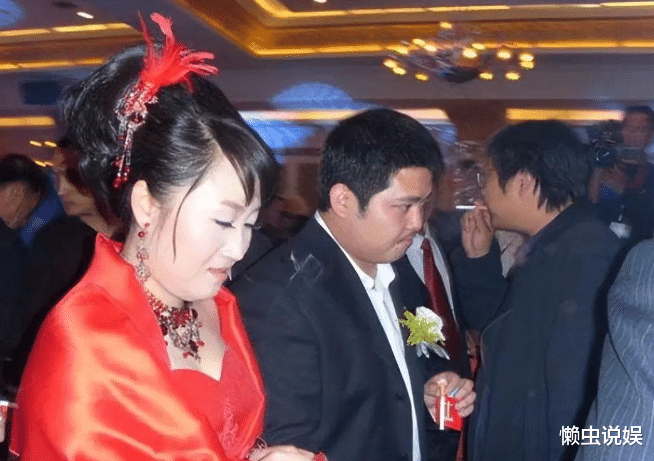 赵玉芳|赵本山女儿赵玉芳:“倒贴”300万下嫁穷小子,婚后被小4岁丈夫宠成宝