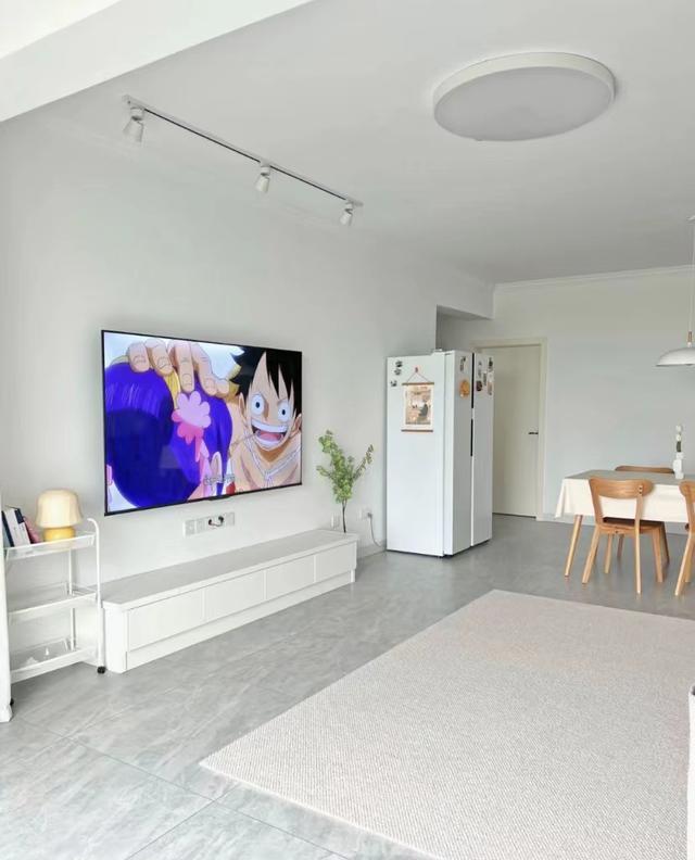 90后夫妇拒绝“过度装修”,爸妈说像出租房,却收获上万网友关注