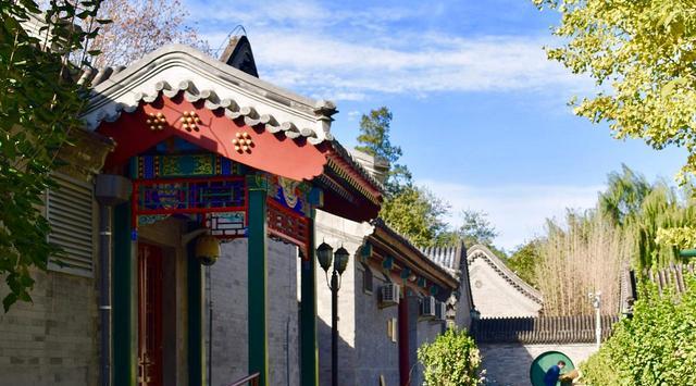 连衣裙|“清华博士考协警”被证伪，媒体错漏百出，就业不容乐观