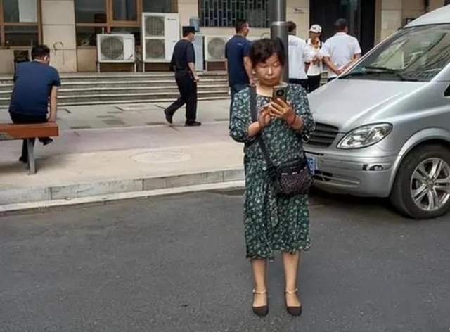 杜新枝发长文反网暴,称许敏对自己有种种伤害,时间点却前后矛盾