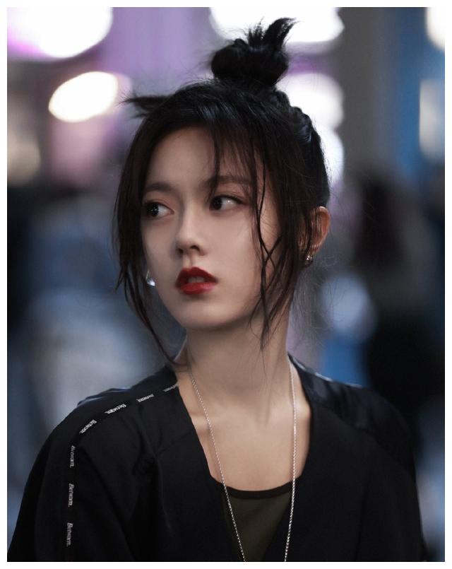 金鹰女神|2022金鹰女神：杨紫获奖众望所归，露思内定只是套路