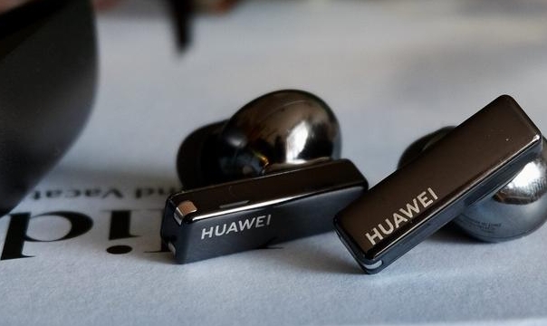 无线耳机|适合长时间使用的真无线耳机,这些真无线耳机有外部声音捕捉模式