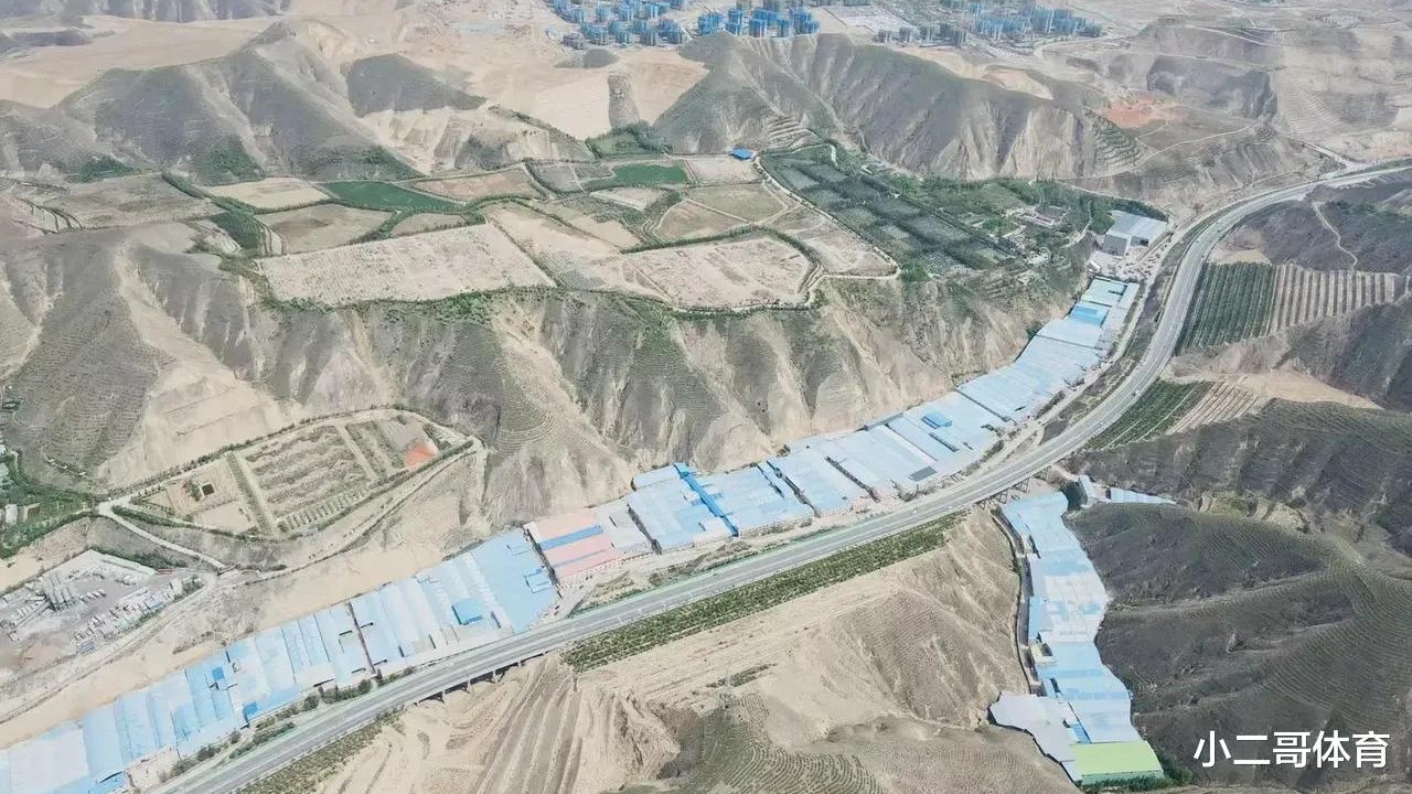 兰州|碧桂园和恒大真会玩，推平了700多黄土高坡建房子