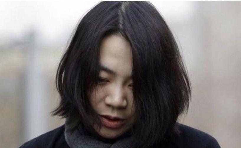 纪实“恶魔千金”赵显娥：虐待佣人家暴丈夫，因一袋坚果逼停飞机