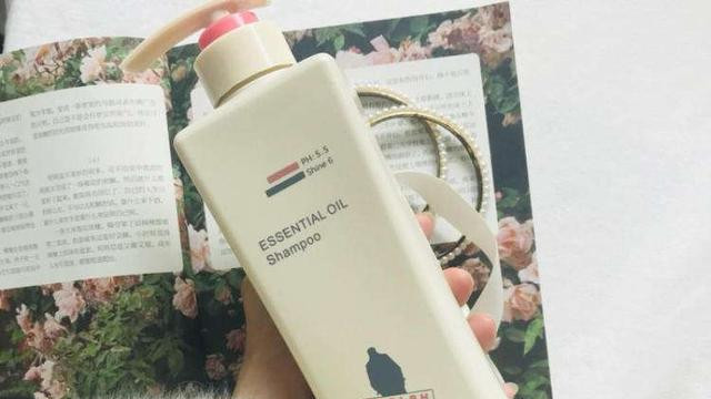 洗发水 洗发水可以难用到啥程度？可能我看见都会绕着走，阿道夫上榜