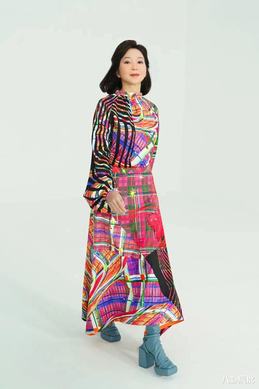 时装周|“复活”邓丽君！外省时装周将诡异进行到底！