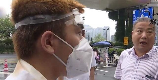 纪实:小伙穿汉服逛商场,却遭保安嘲笑驱赶:穿得像个“人妖”