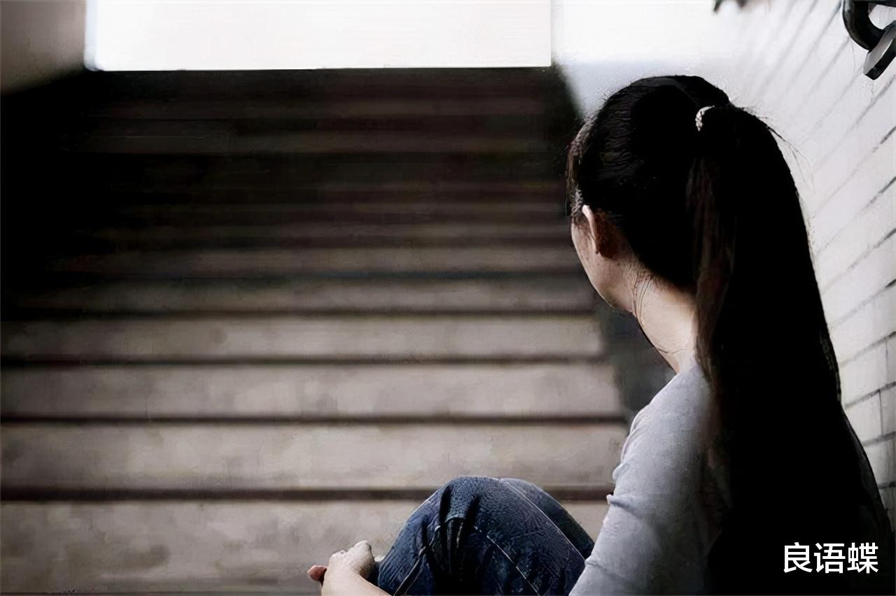 17年广东一女子与邻居有染,丈夫得知后很自责:我自己是有问题的