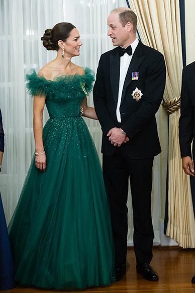 周迅|凯特威廉王室之旅遇阻，夫妇妙语连珠，比着装更有魅力的是智慧