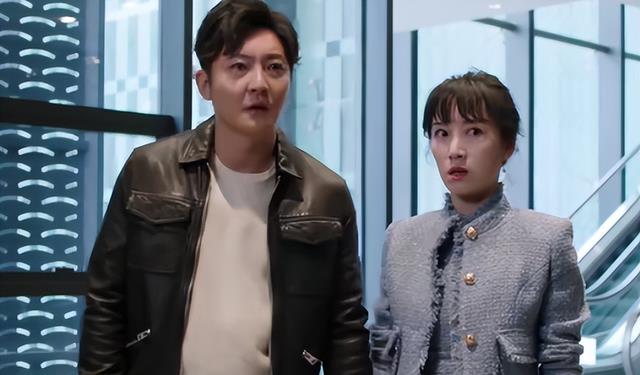 苏明成|三看《都挺好》:苏明成像仇人一样殴打明玉,朱丽的事只是导火索