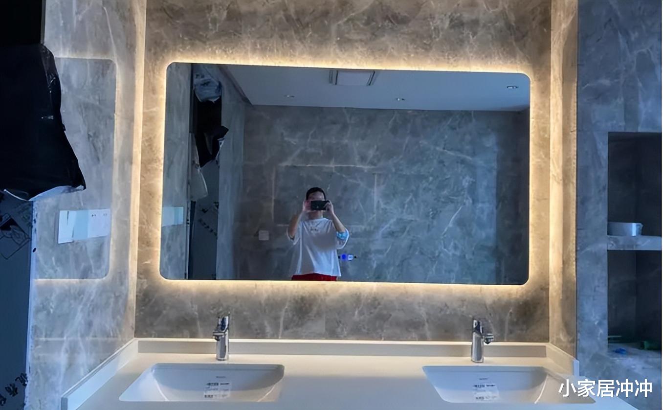 不得不承认,卫生间添置了5个“高级货”,整整齐齐、干干净净