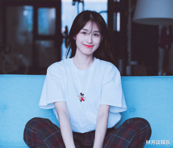 赵霁|《爱情公寓》林宛瑜，演员赵霁时隔19月发自拍，网友: 你没老，我老了