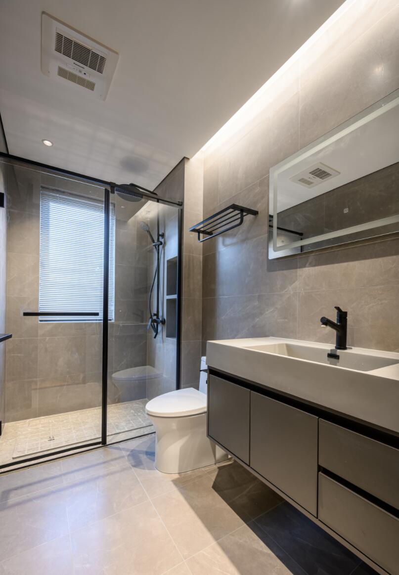 难怪现在装修都不要门套了!看了她130㎡家,才知道有多清爽