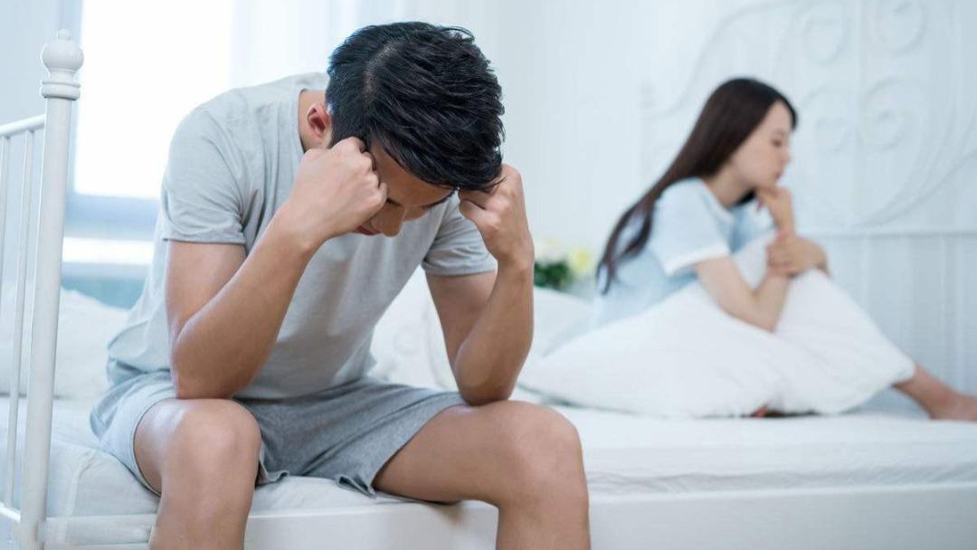 五旬男子行为不端被惩罚，他抱怨的“妻子没兴致”真就是难以解决的事