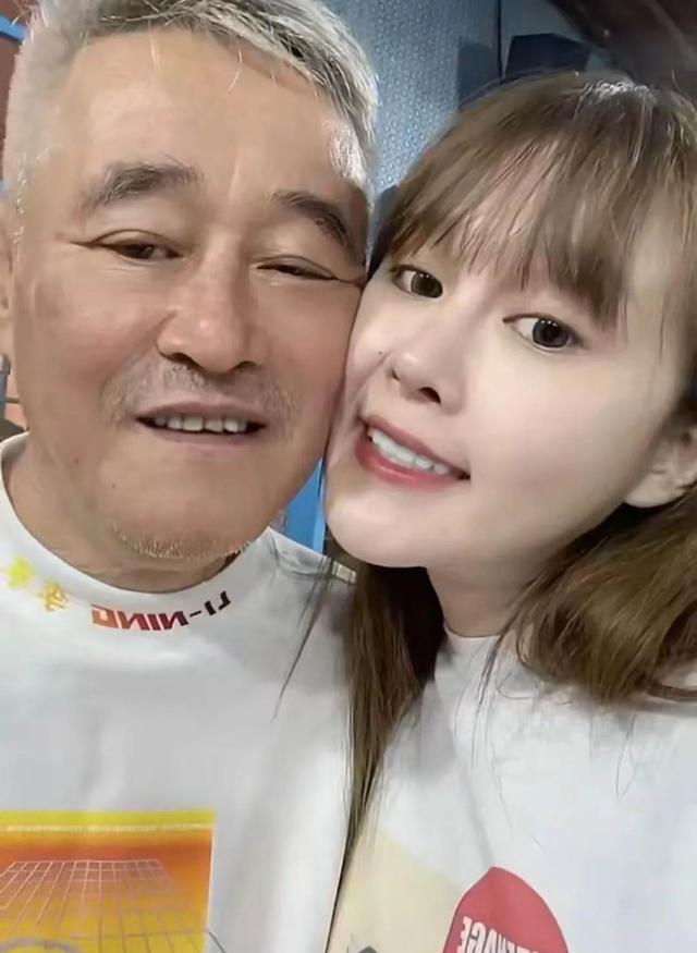 赵本山|事件翻转?球球发文澄清男友被逼走,表嫂晒证据力挺