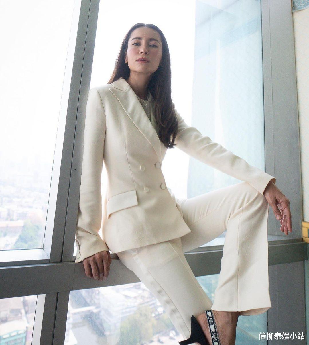 yaya|泰星Ann:没有什么是永恒的,娱乐圈女王的位置就传给Yaya好了