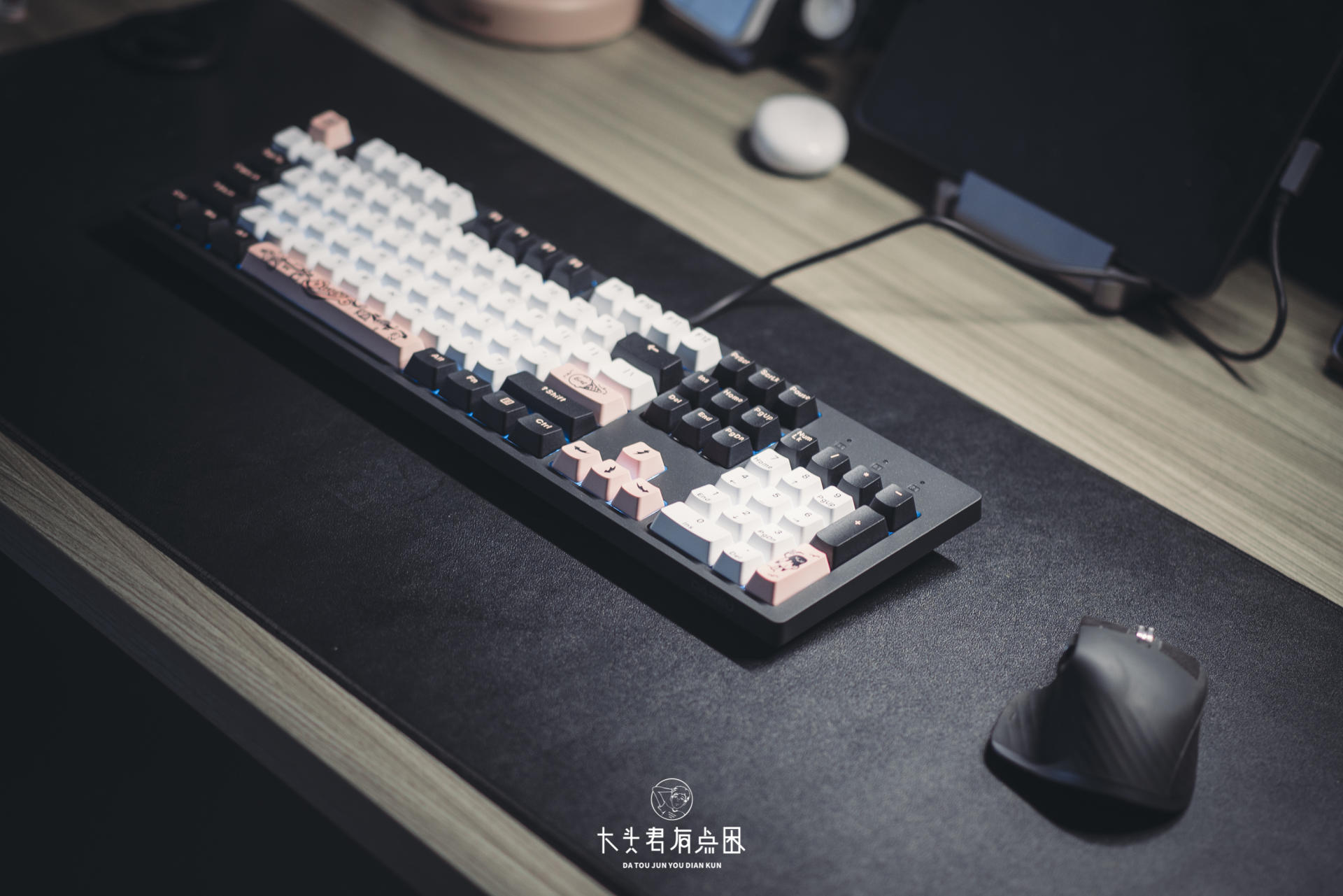 芯片|「大头君有点困」桌搭爱好者的新键盘—达尔优A104