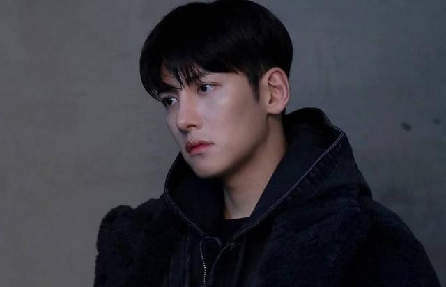 玄彬|2022最帅韩国男星：李敏镐不敌金秀贤池昌旭，玄彬婚后仍榜上有名