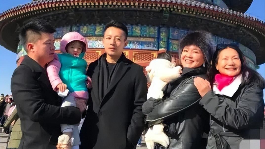 张兰|汪希玥隔空声援张兰，张兰霸气喊话：过得不好就来找奶奶！