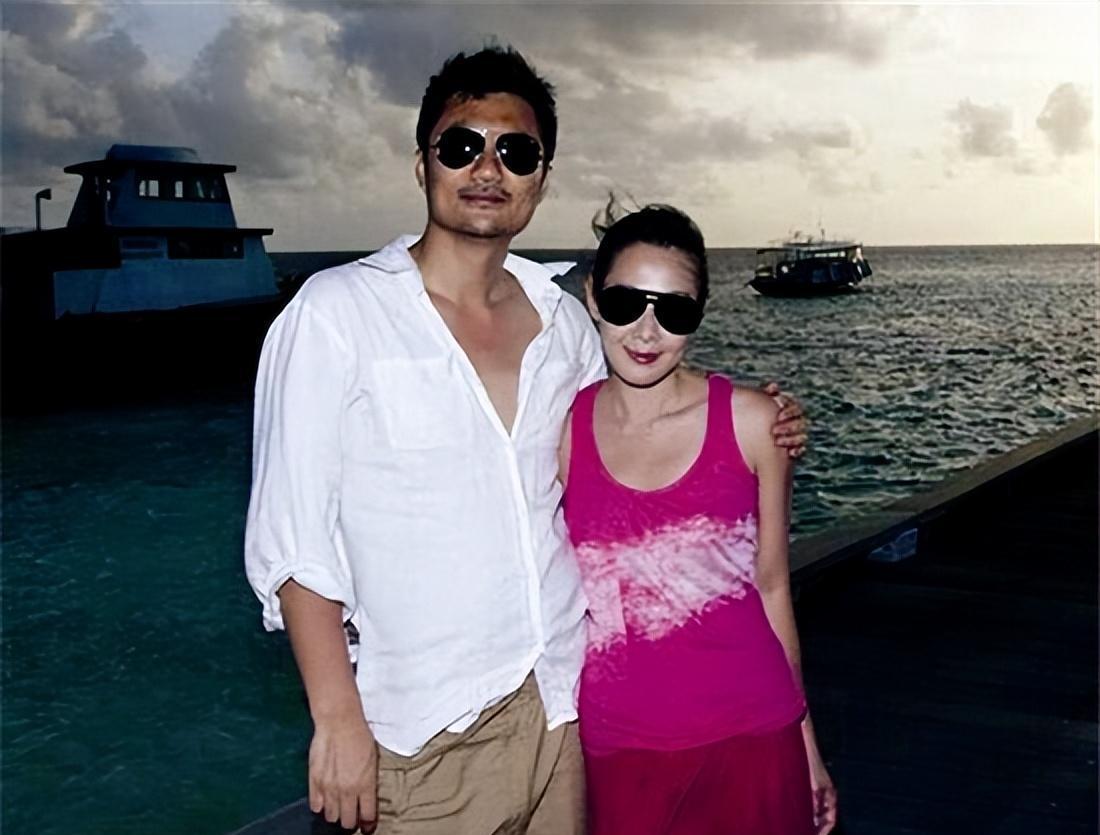 寇世勋|不要孩子分房睡,吃喝拉撒全AA,这些奇葩的明星夫妻到底图啥?