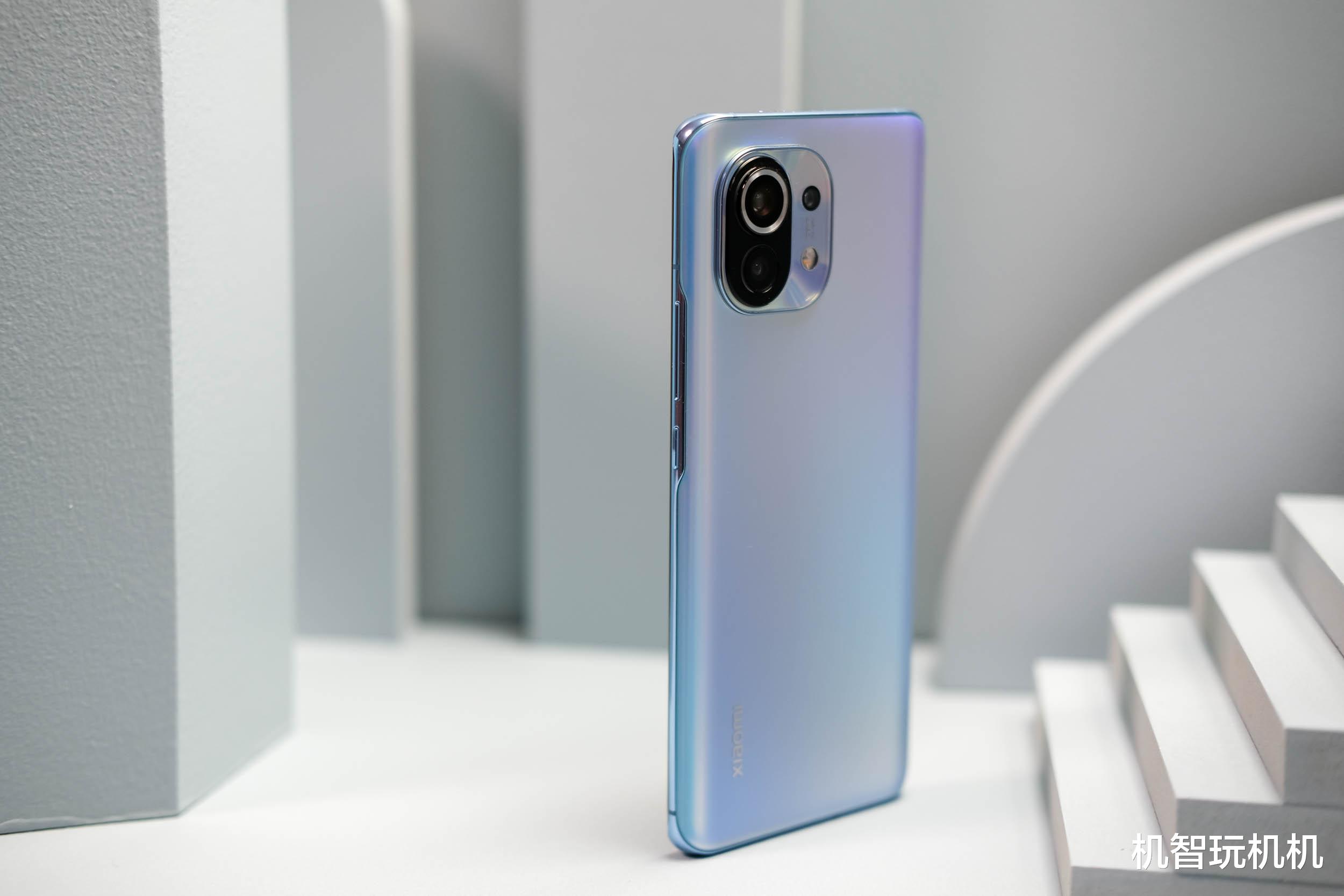 小米科技|这也学苹果？大神曝小米11被限制性能，小米官方的解释炸锅！