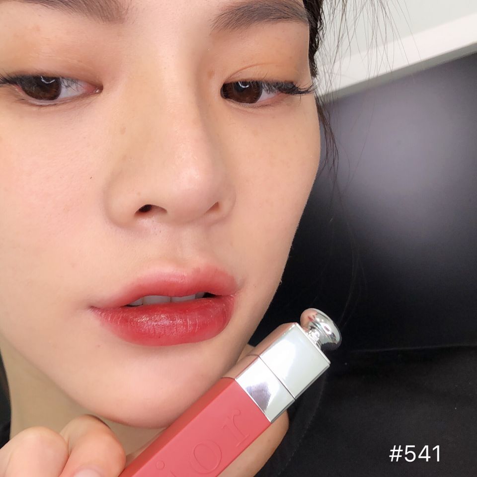 春夏 收好这份四月口红清单，我们到专柜把今年春夏新出色都试过了