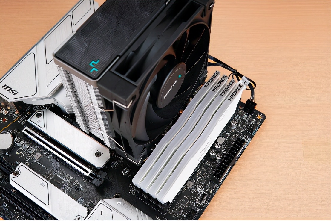 防火墙|玄冰400的继承人来了？九州风神冰立方400开箱评测